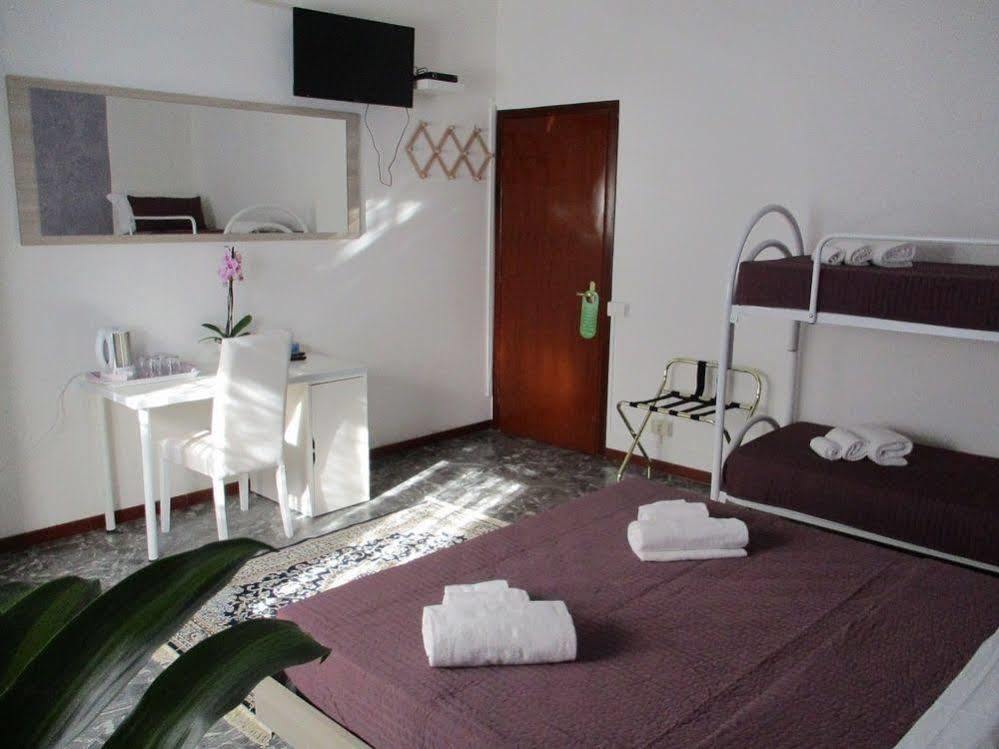 Maxim Rooms 로마 외부 사진
