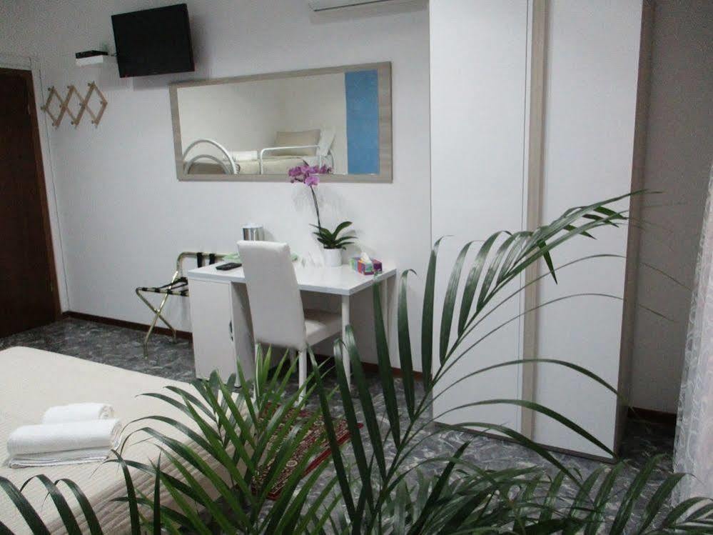 Maxim Rooms 로마 외부 사진